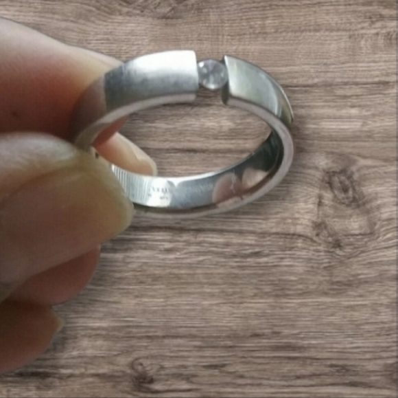 Men's Stainless Steel Ring with center stone-Size 9-EUC - Picture 3 of 6